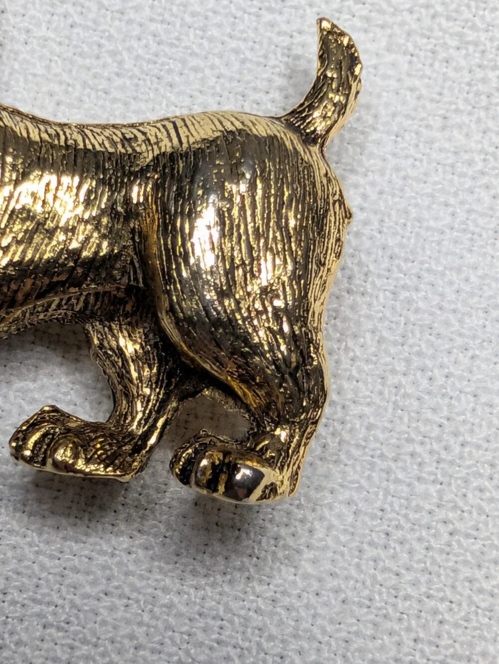 Vintage Gold Tone Basset Hound Dog Brooch Red Rhinestone Eyes